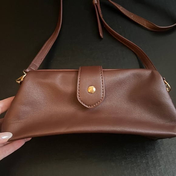 NWOT Vintage Inspired Shoulder Bag with Hinged Opening - Picture 1 of 4